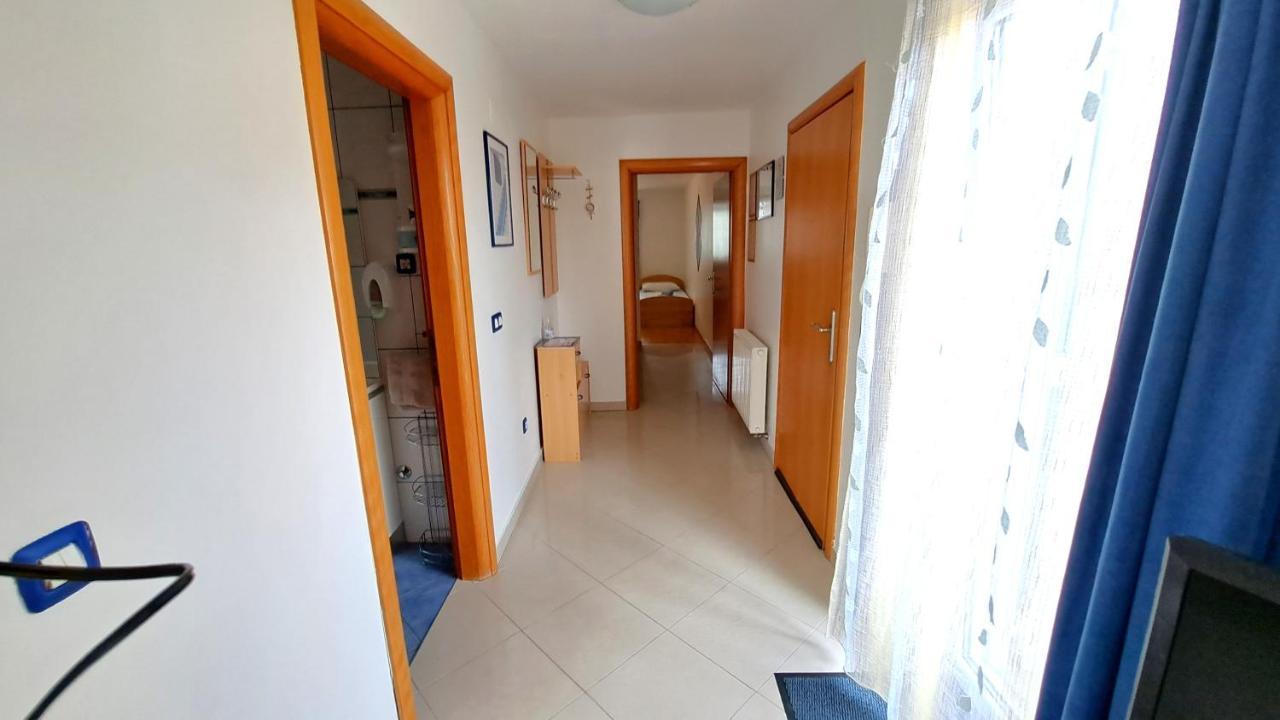 Apartments Kay บัชกา ภายนอก รูปภาพ